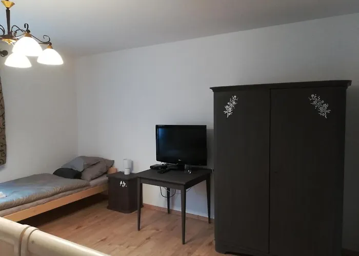 Konukevi Cinege Vendeghaz 3*