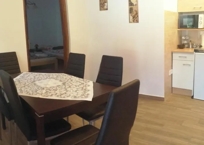 Cinege Vendeghaz Konukevi